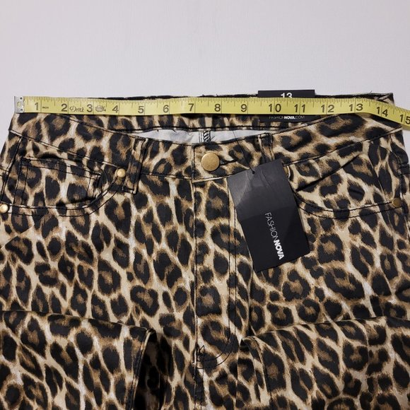 NWT FashionNova Pants Women's size 13 Animal Print, see pics - Picture 7 of 16